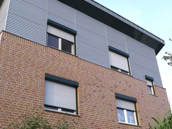 遮陽(yáng)卷簾窗